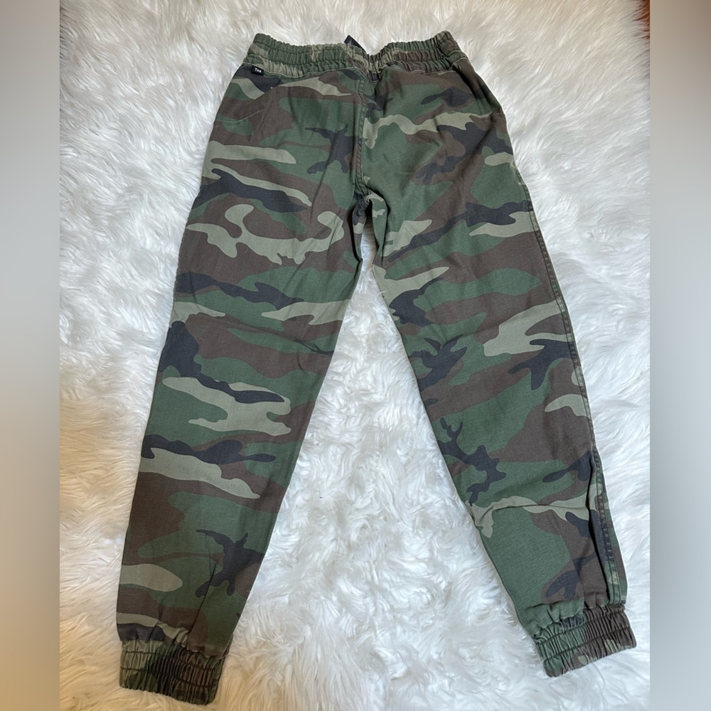 Aritzia Pants - Picture 5 of 7